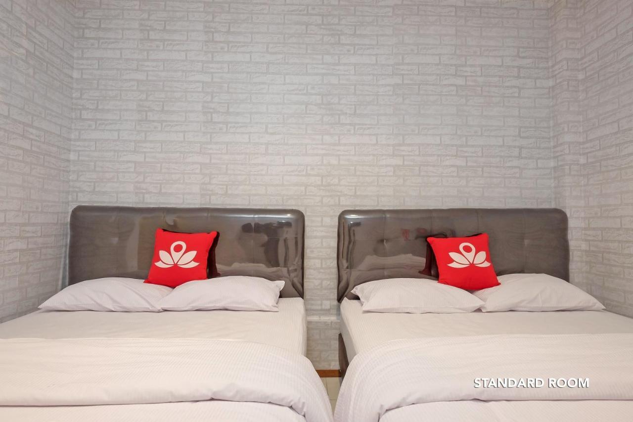Zen Rooms B Walk Batu Malang Esterno foto