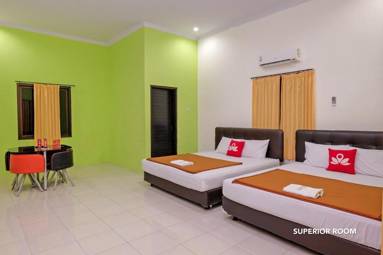 Zen Rooms B Walk Batu Malang Esterno foto