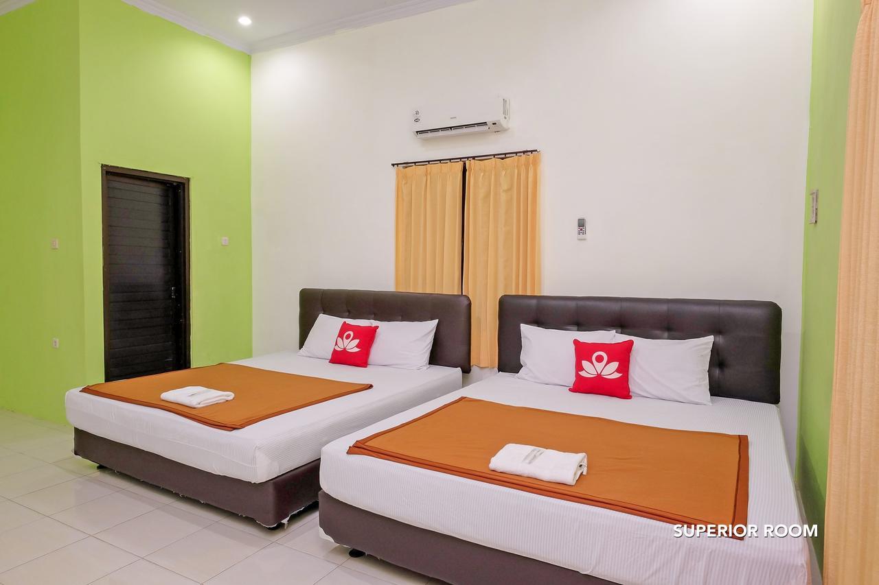 Zen Rooms B Walk Batu Malang Esterno foto